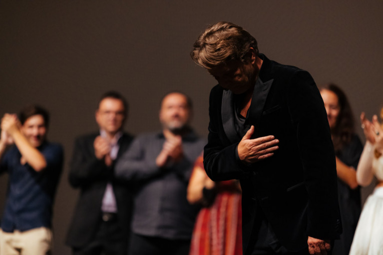 Dragan Bjelogrlić se poklonio publici