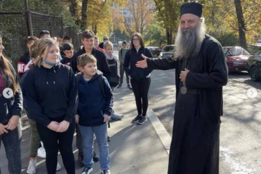PATRIJARH PORFIRIJE SA DECOM IZ GLINE ČIJE SU KUĆE OŠTEĆENE U ZEMLJOTRESU OBIŠAO ZOOOLOŠKI VRT: Obnovljena samo jedna kuća (FOTO)