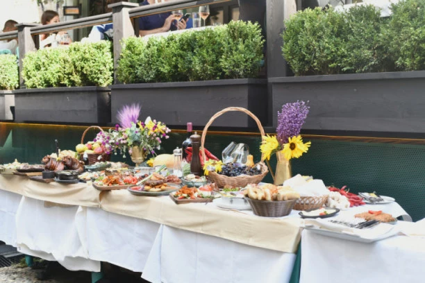 RESTORAN "ZLATNI BOKAL" NA FESTIVALU SRPSKE TRPEZE U SKADARLIJI