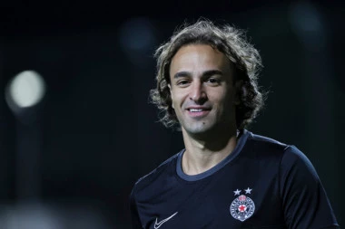 REČI KAPITENA PODIGLE VELIKU PRAŠINU: Marković se uoči Večitog derbija obratio DIREKTNO uzdanici Zvezde!