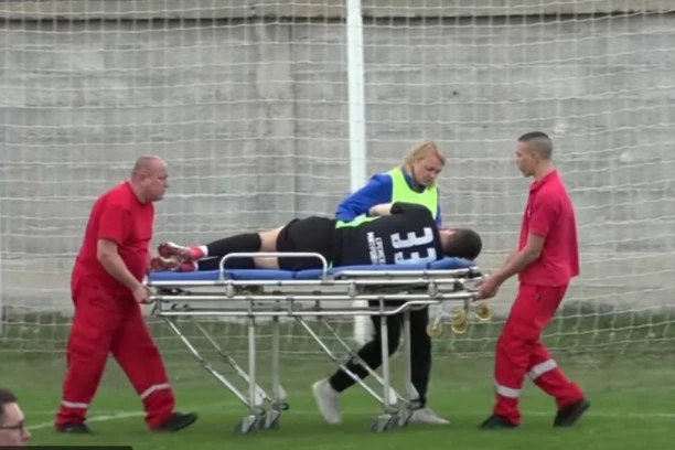 HOROR DEBI SRPSKOG GOLMANA: Igraču Radničkog hitno odstranjen BUBREG nakon udarca (VIDEO)