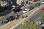 HAOS U BEOGRADU: Tuča navijača pred večiti derbi! Policija odmah reagovala (VIDEO)