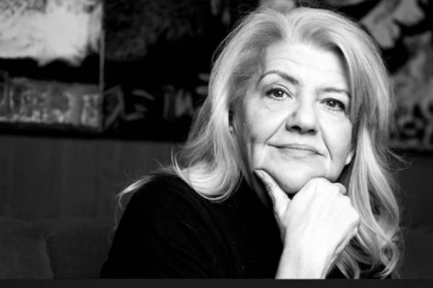 MARINA TUCAKOVIĆ NIKAD NIJE OSTAJALA BEZ TEKSTA: Ove beleške su OBELEŽILE njen ŽIVOT! (FOTO)