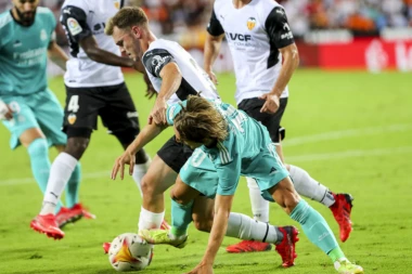 PREOKRET REALA NA MESTALJI: Jović učestvovao u pobedi Madriđana nad Valensijom!