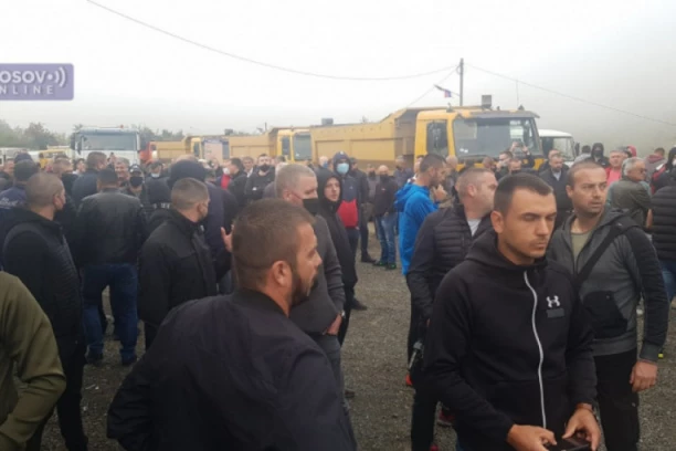 DEVETI DAN PROTESTA NA BRNJAKU I JARINJU! I dalje napeto, oglasio se KFOR!