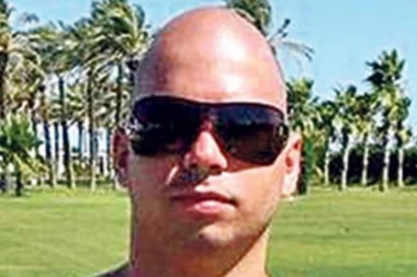 SLOBA SNAJPER PONOVO IZA REŠETAKA! Krvnički pretukao ljubavnicu! VOĐA NAVIJAČA NEDAVNO HAPŠEN SA ZAKONITOM ŽENOM!