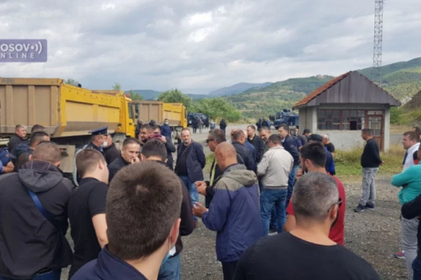 SEDMI DAN PROTESTA NA SEVERU KIM: Mirno, ali još uvek napeto na prelazima Jarinje i Brnjak!