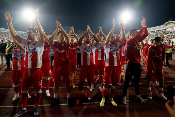 KONAČNO SE SKRASIO: Bivši Zvezdin defanzivac stiže kao ZAMENA ZA HRVATA!