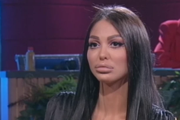 OTAC DETETA MAJE MARINKOVIĆ POZNATI BIZMISMEN: Na pomen njegovog imena svi se ZALEDE, a ona se našla par puta sa njim i ostala trudna!