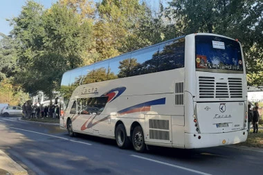 HOSTAGE SITUATION IN LASTA'S BUS IN GERMANY ENDED: Police arrests the attacker! (VIDEO)