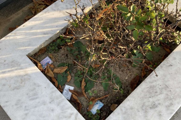 Miloš je bio sahranjen na Novom groblju