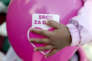 HUMANITARNA AUKCIJA SRPSKIH OLIMPIJACA: Milion dinara mališanima iz Zvečanske na dar!