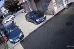 UŽASNA SCENA SAOBRAĆAJNE NESREĆE U ZEMUNU: Dečak za dlaku izbegao sigurnu smrt (VIDEO)