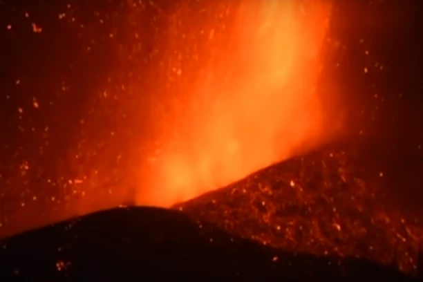 LAVA ŠESTI DAN RUŠI SVE PRED SOBOM: Naređena dodatna evakuacija! DRAMA NA KANARIMA! (VIDEO)