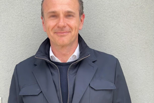 OTAC MONSTRUM PRIZNAO DA JE UBIO SVOJU DECU! Kopicu preti 50 godina robije!