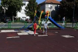 DAN POSLE DRAME: Ovako izgleda zemunsko dečije igralište u koje je juče uleteo autobus! (VIDEO)