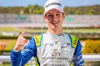 MLADI SRBIN BRILJIRAO NA TRCI F4 U VALENSIJI: Filip Jenić na postolju na prvenstvu Španije!