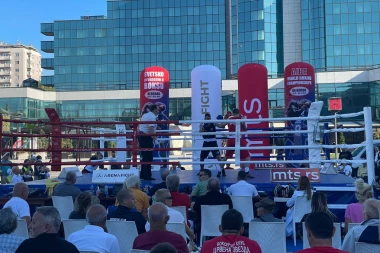 Bokserski spektakl na Trgu u Sapcu - borba za nacionalni dres