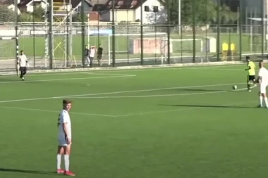 SCENA KOJA SE RETKO VIĐA: Fudbaleri Partizana se SKLONILI kako bi protivnik dao gol (VIDEO)