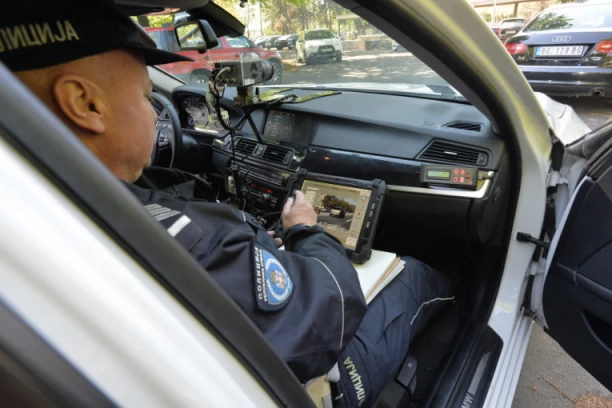 ''KONTUZOVANI'' DIVLJALI PO PUTU: Mrtvi pijani jurili preko 150 na sat!