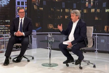 PREDSEDNIK VUČIĆ OTKRIO ČEMU SLUŽI KADA U KUPATILU MILOMIRA MARIĆA! Iznenadio javnost!