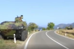VOJSKA SRBIJE NA DVA KILOMETRA OD JARINJA: Oklopna vozila Lazar i Miloš u pripravnosti (FOTO)