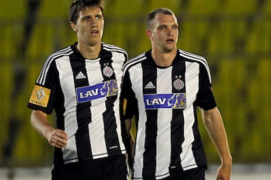 GROBARIMA DONEO MNOGO RADOSTI: Rešio Večiti derbi, a sada potpisao za klub u INDONEZIJI