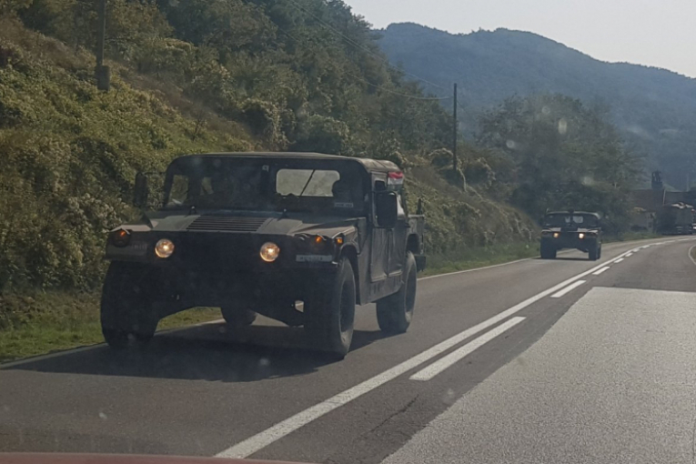 NATO raspoređuje trupe duž puteva na severu Kosova i Metohije!