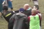 UŽAS NA FUDBALSKOJ UTAKMICI U BIH: Trener PREBIO sudiju na TERENU, pa u TUNELU!