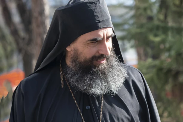 TAJNA PORUKA PORFIRIJA METODIJU: Otkrivamo šta je patrijarh preneo episkopu