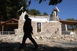 UŽASNE FOTOGRAFIJE SA KRITA: Građani noć proveli u šatorima, mnoge kuće srušene do temelja (FOTO)