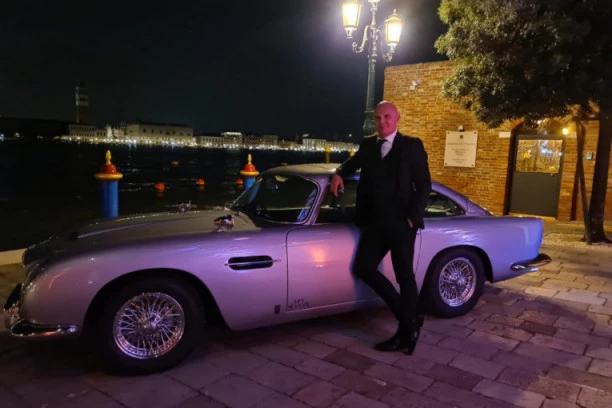 MILI U VENECIJI NA DŽEJMS BOND IZLOŽBI U CIPRIANIU