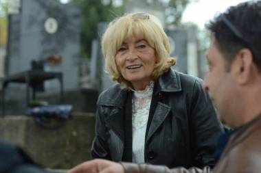 GOCA SE POJAVILA NA GROBU TOME ZDRAVKOVIĆA: Supruga pevača progovorila o filmu, ovo joj je najteže palo! (VIDEO)