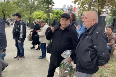 HASAN DUDIĆ ZAVIJEN U CRNO: Pojavio se na pomenu Tomi Zdravkoviću, ovaj detalj je svima promakao! (VIDEO)