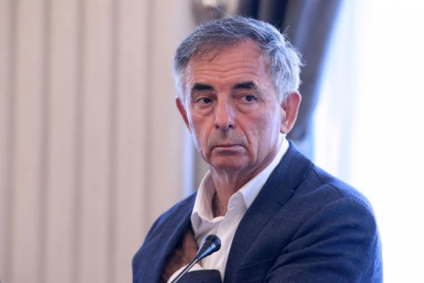 MILANOVIĆ NE POŠTUJE ZDRAVSTVENE RADNIKE: Pupovac iskritikovao hrvatskog predsednika zbog odluke o vakcinaciji!
