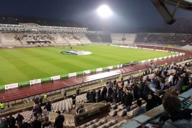 GROBARI POBESNELI: Partizan IZNERVIRAO svoje navijače!