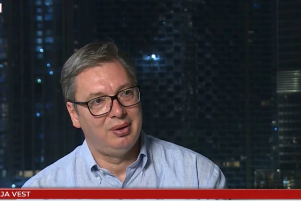 VUČIĆ IZ DUBAIJA O PRIZNANJU PREDRAGA KOLUVIJE: Očigledna je panika tajkunskih medija i tajkuna, izgleda da se neko JAKO UPLAŠIO!