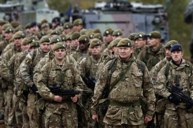 BRITISH GENERAL WARNS: There is an increasing risk of WAR breaking out between the West and Russia!