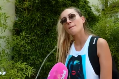 JELENA GAVRILOVIĆ PRIZNALA DA IMA MUŽA I ŠVALERA U ISTO VREME!? Glumica šokirala izjavom, pa izjavila: JA ŽIVIM SA MOJA DVA ČOVEKA!