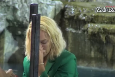 OTAC UČESNICE "ZADRUGE 5" SE UBIO U BEOGRADU: Zadrugarka NI NE SLUTI šta se dešava napolju!