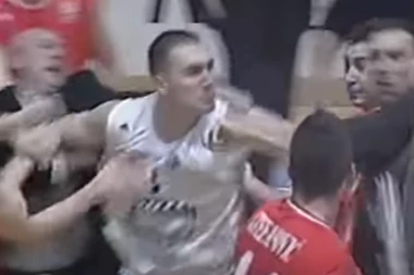 JAK KAO NEKADA: Dejan Milojević "RAZBIJA" igrača Golden Stejta!