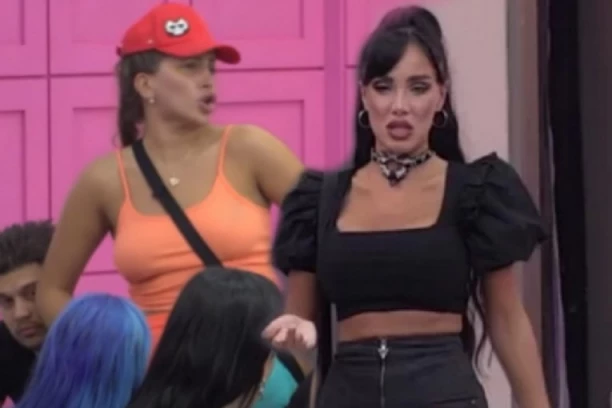 PA ZAR BIVŠEM DEVERU!? Aleksandra raskrinkala Mujićku: Dalila je Davidu slala gole slike, zvala ga dok Dejan nije kod kuće!