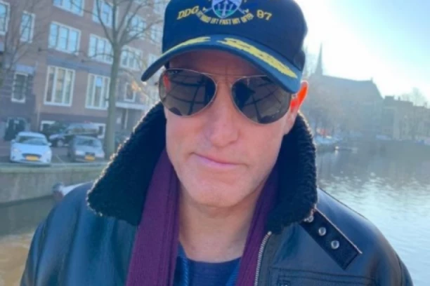 POLICIJA MORALA DA REAGUJE ZBOG GLUMCA: Nasrnuo na momka u noćnom provodu, ćerka sve gledala! (FOTO)