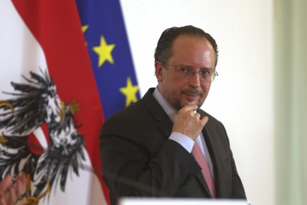 ON ĆE NASLEDITI SEBASTIJANA KURCA: Evo ko je Aleksandar Šalenberg, novi austrijski kancelar!