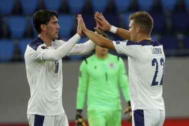 BEZ KALKULACIJA DO MUNDIJALA: Oglasio se HEROJ Vlahović nakon gola ODLUKE u Luksemburgu!