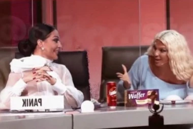 JELENA KARLEUŠA SE VRAĆA U ŽIRI? Procurio snimak sa snimanja, sedi odmah pored Cece Ražnatović! (VIDEO)