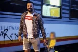 TOMOVIĆ SPAKOVAO KOFERE I NAPUSTIO CRNU GORU: Nakon susreta sa Ivanom Aleksić, fotkom šokirao sve! (FOTO)