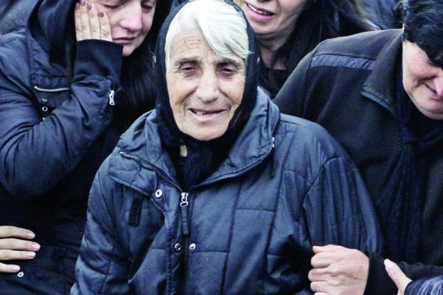 VIDELA ČOVEKA U CRNOM MANTILU! Majka Gorana Đokića otkrila jeziv detalj koji je prethodio ubistvu porodice iz Aleksinca!