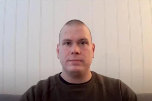 OVO JE UBICA SA LUKOM I STRELOM: Prešao u islam i poručio: Ja sam glasnik i dolazim sa upozorenjem