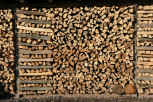 UPOZORENJE STRUČNJAKA: Kupite drva što pre jer će na jesen biti još skuplja